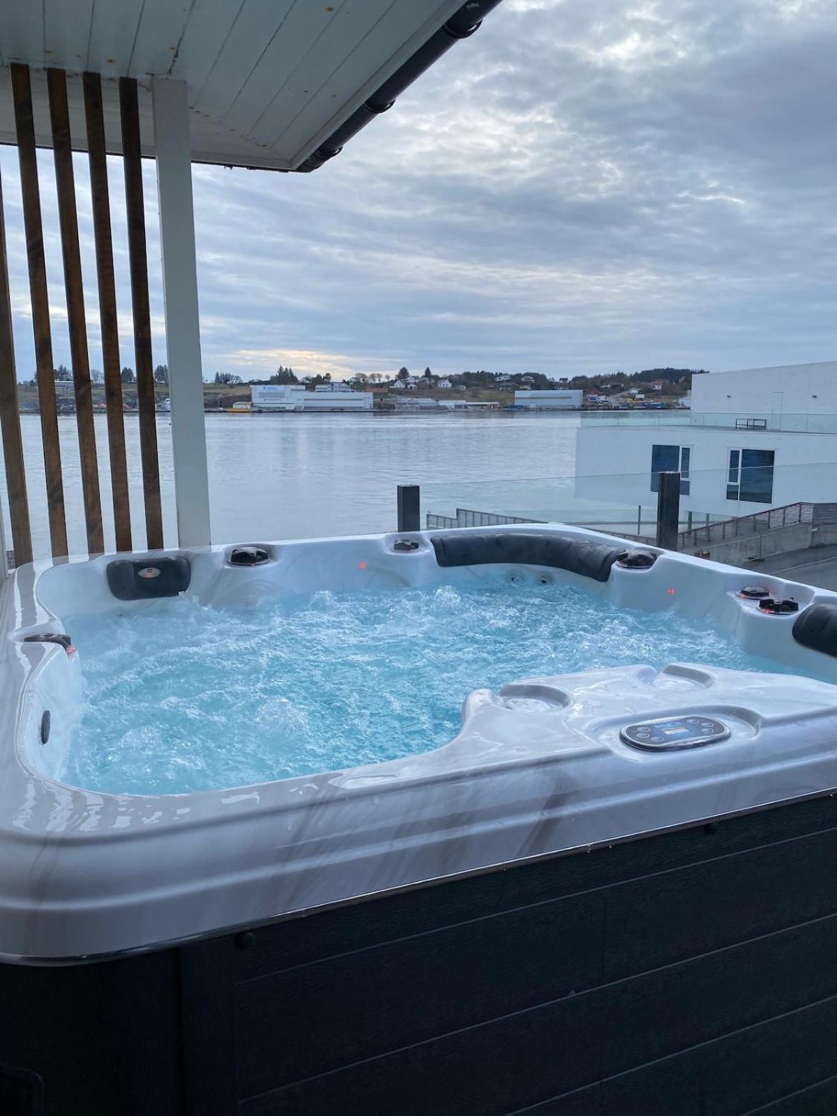 Seaside Villa With Outdoor Jacuzzi Haugesund Luaran gambar